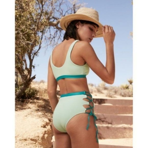 Splendid Color Blocked Sport Top Ribbed Bikini - Picture 2 of 8